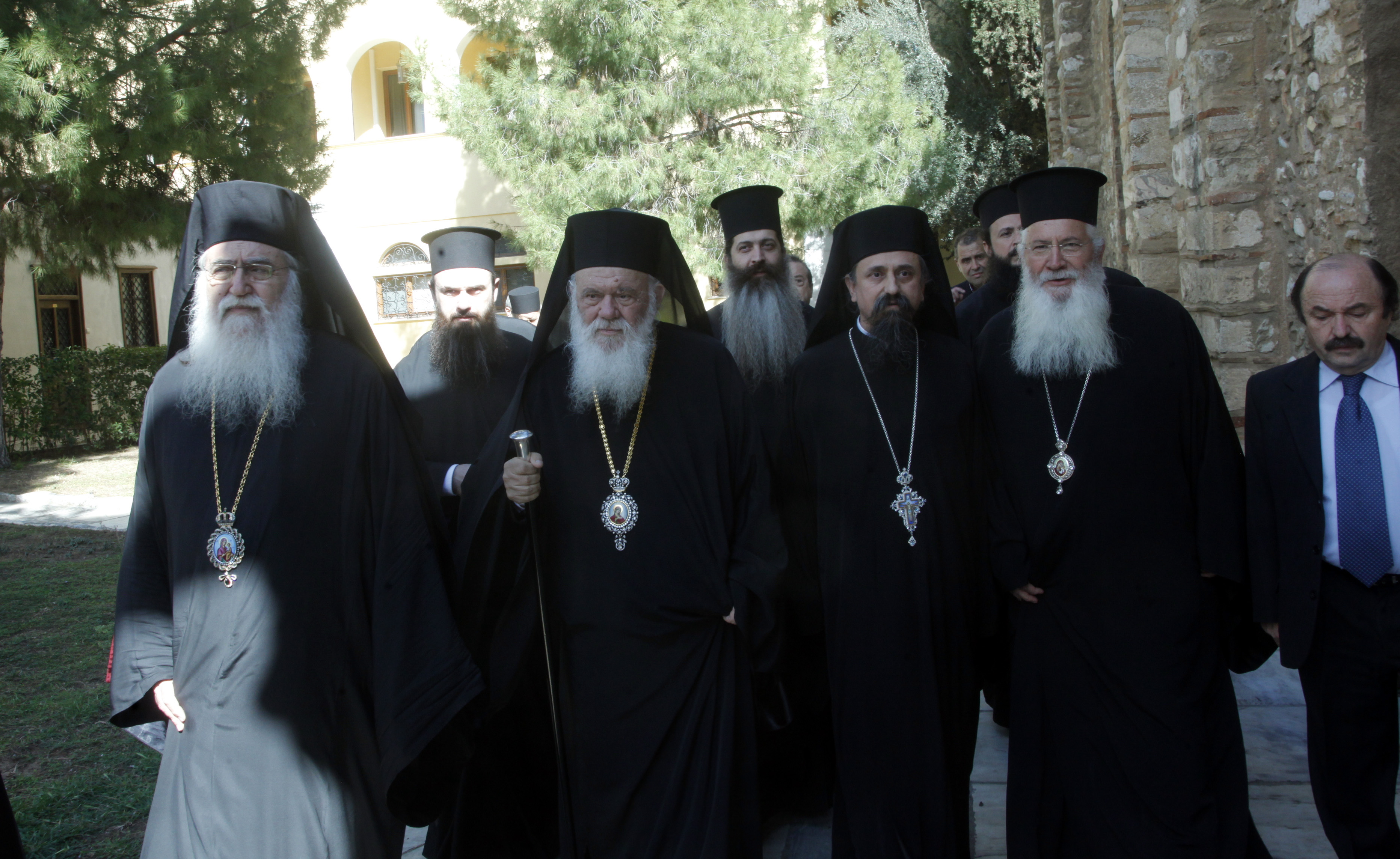 ÅÊËÏÃÇ ÌÇÔÑÏÐÏËÉÔÇ ÊÁÑÐÅÍÇÓÉÏÕ--×ÑÇÓÔÏÓ ÌÐÏÍÇÓ