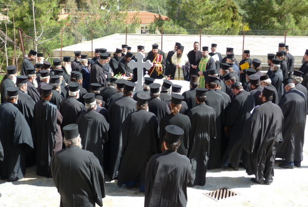 μητρόπολης πέτρας και χερρονήσου