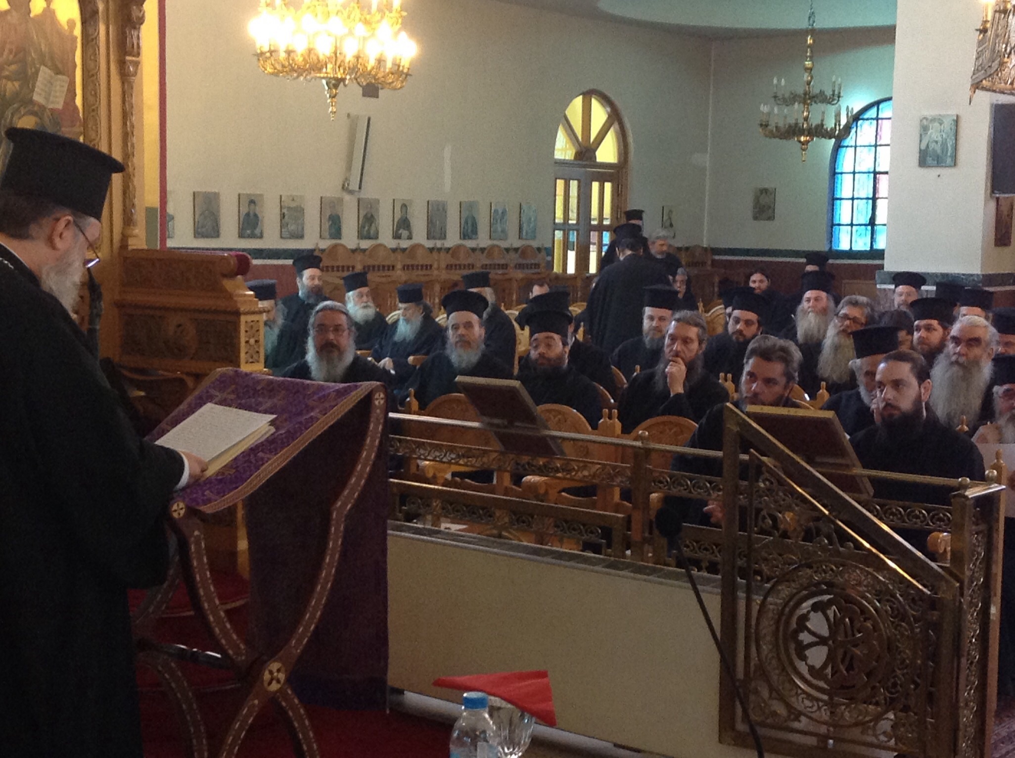 ιερατική σύναξη