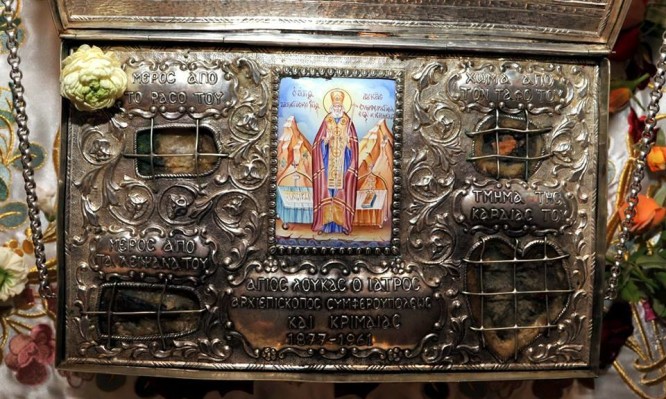 ιερό λείψανο του Αγίου Λουκά του ιατρού
