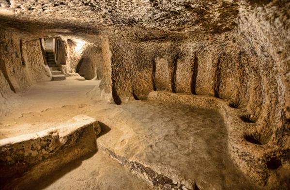 Cappadikia_-Derinkuyu-underground-city-2