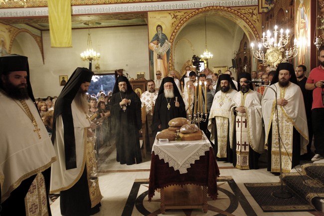 ÁÃÉÁ ÅÉÑÇÍÇ ÃÁËÁÔÓÉÏÕ--ÅÓÐÅÑÉÍÏÓ ÅÃÊÁÉÍÉÙÍ ÔÏÕ ÉÅÑÏÕ ÍÁÏÕ ÁÐÏ ÔÏÍ ÁÑ×ÉÅÐÉÓÊÏÐÏ ÉÅÑÙÍÕÌÏ--×ÑÇÓÔÏÓ ÌÐÏÍÇÓ//EUROKINISSI