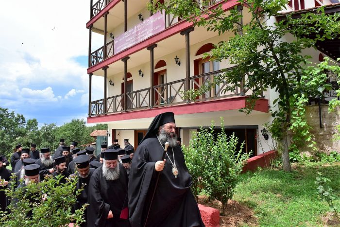 ιερατική σύναξη