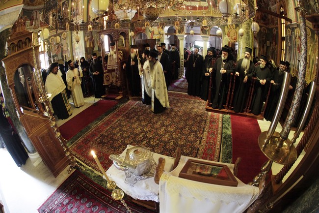 Ï Áñ÷éåðßóêïðïò óôï ÌïíáóôÞñé ôïõ Ïóßïõ Ðáúóßïõ---×ÑÇÓÔÏÓ ÌÐÏÍÇÓ