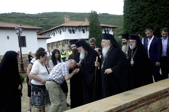 Ï Áñ÷éåðßóêïðïò óôï ÌïíáóôÞñé ôïõ Ïóßïõ Ðáúóßïõ---×ÑÇÓÔÏÓ ÌÐÏÍÇÓ