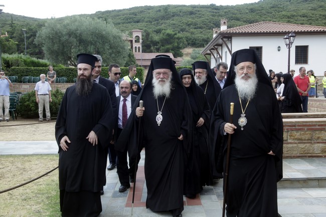 Ï Áñ÷éåðßóêïðïò óôï ÌïíáóôÞñé ôïõ Ïóßïõ Ðáúóßïõ---×ÑÇÓÔÏÓ ÌÐÏÍÇÓ