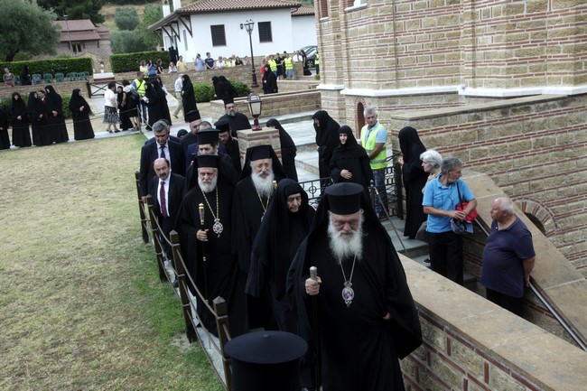 Ï Áñ÷éåðßóêïðïò óôï ÌïíáóôÞñé ôïõ Ïóßïõ Ðáúóßïõ---×ÑÇÓÔÏÓ ÌÐÏÍÇÓ