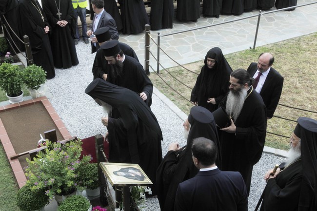 Ï Áñ÷éåðßóêïðïò óôï ÌïíáóôÞñé ôïõ Ïóßïõ Ðáúóßïõ---×ÑÇÓÔÏÓ ÌÐÏÍÇÓ