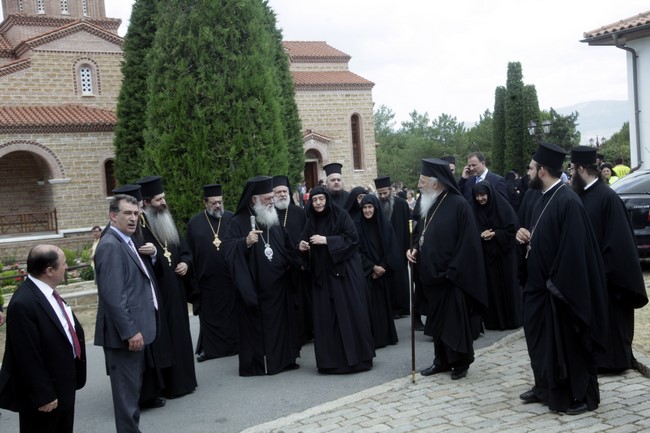 Ï Áñ÷éåðßóêïðïò óôï ÌïíáóôÞñé ôïõ Ïóßïõ Ðáúóßïõ---×ÑÇÓÔÏÓ ÌÐÏÍÇÓ