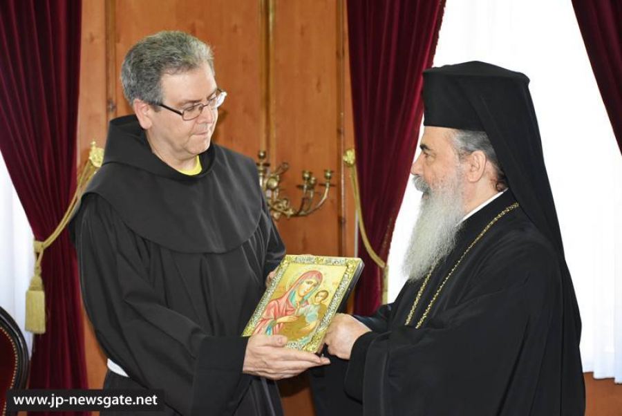 a2f62d4d1813db3c448bcf90d673fe60_XL