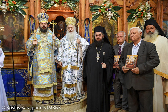 28403194374_3b22387ab4_z