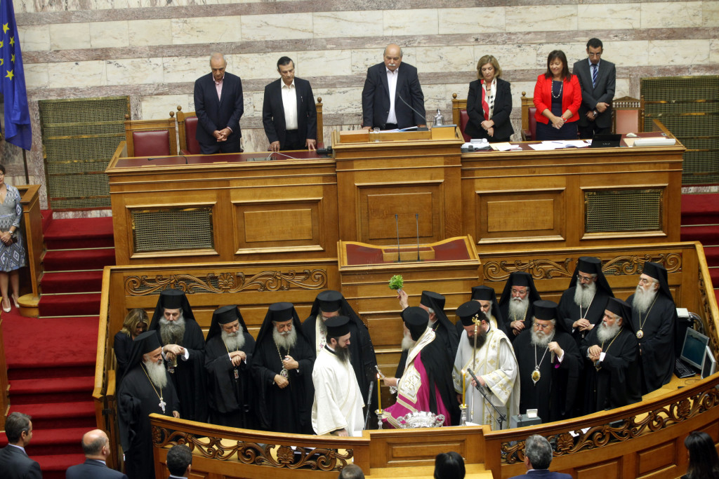 ÂÏÕËÇ--ÁÃÉÁÓÌÏÓ ÃÉÁ ÔÇÍ ÍÅÁ ÊÏÉÍÏÂÏÕËÅÕÔÔÉÊÇ ÐÅÑÉÏÄÏ ÁÐÏ ÔÏÍ ÁÑ×ÉÅÐÉÓÊÏÐÏ ÉÅÑÙÍÕÌÏ--×ÑÇÓÔÏÓ ÌÐÏÍÇÓ