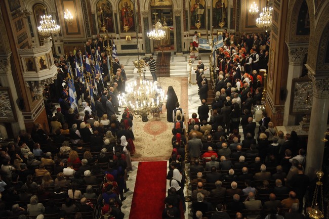 ÌÇÔÑÏÐÏËÇ ÈÅÉÁ ËÅÉÔÏÕÑÃÉÁ -ÅÐÉÌÍÇÌÏÓÕÍÏÓ ÄÅÇÓÇ ÃÉÁ Ô 150 ×ÑÏÍÉÁ ÔÏÕ ÏËÏÊÁÕÔÙÌÁÔÏÓ ÔÇÓ ÌÏÍÇÓ ÁÑÊÁÄÉÏÕ--(×ÑÇÓÔÏÓ ÌÐÏÍÇÓ--EUROKINISSI)