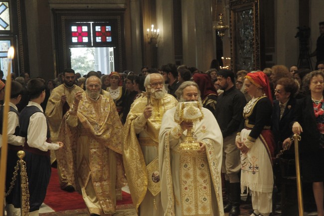 ÌÇÔÑÏÐÏËÇ ÈÅÉÁ ËÅÉÔÏÕÑÃÉÁ -ÅÐÉÌÍÇÌÏÓÕÍÏÓ ÄÅÇÓÇ ÃÉÁ Ô 150 ×ÑÏÍÉÁ ÔÏÕ ÏËÏÊÁÕÔÙÌÁÔÏÓ ÔÇÓ ÌÏÍÇÓ ÁÑÊÁÄÉÏÕ--(×ÑÇÓÔÏÓ ÌÐÏÍÇÓ--EUROKINISSI)