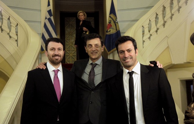 ÅÊÄÇËÙÓÇ ÔÏÕ ÐÁÔÑÉÁÑ×ÅÉÏÕ ÁËÅÎÁÍÄÑÅÉÓ ÓÔÇÍ ÁÈÇÍÁ -ÐÁÑÏÕÓÉÁÓÇ ÔÏÌÏÕ Ï ÁÃÉÏÓ ÃÅÙÑÃÏÓ ÓÔÏ ÊÁÉÑÏ--(×ÑÇÓÔÏÓ ÌÐÏÍÇÓ//EUROKINISSI)