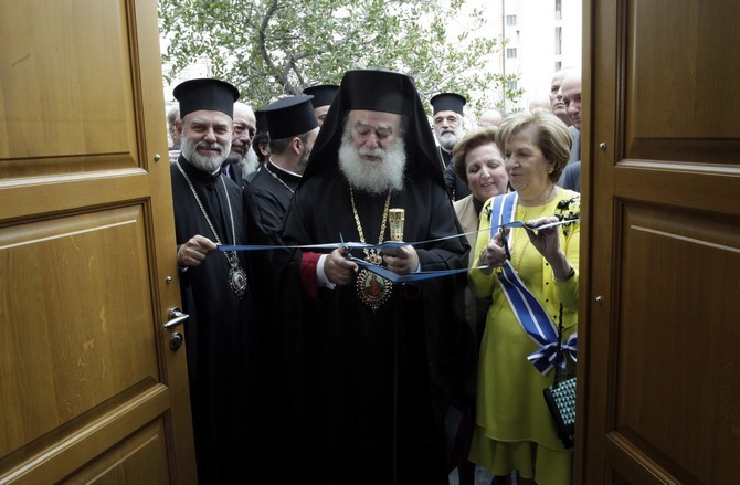 ÈÕÑÁÍÏÉÎÉÁ ÔÙÍ ÍÅÙÍ ÃÑÁÖÅÉÙÍ ÔÏÕ ÐÁÔÑÉÁÑ×ÅÉÏÕ ÁËÅÎÁÍÄÑÅÉÁÓ ÓÔÏ ÌÅÔÏ×É ÓÔÇÍ ÊÕØÅËÇ--×ÑÇÓÔÏÓ ÌÐÏÍÇÓ//EUROKINISSI