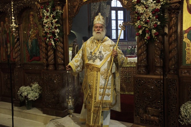 ÐÁÔÑÉÁÑ×ÉÊÇ ÈÅÉÁ ËÅÉÔÏÕÑÃÉÁ ÁÐÏ ÔÏÍ ÐÁÐÁ ÊÁÉ ÐÁÔÑÉÁÑ×Ç ÁËÅÎÁÍÄÑÅÉÁÓ ÈÅÏÄÙÑÏ--×ÑÇÓÔÏÓ ÌÐÏÍÇÓ//EUROKINISSI