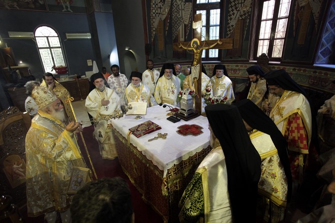 ÐÁÔÑÉÁÑ×ÉÊÇ ÈÅÉÁ ËÅÉÔÏÕÑÃÉÁ ÁÐÏ ÔÏÍ ÐÁÐÁ ÊÁÉ ÐÁÔÑÉÁÑ×Ç ÁËÅÎÁÍÄÑÅÉÁÓ ÈÅÏÄÙÑÏ--×ÑÇÓÔÏÓ ÌÐÏÍÇÓ//EUROKINISSI