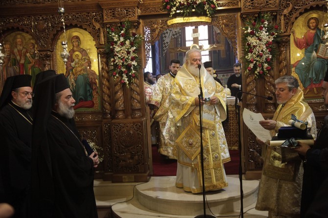 ÐÁÔÑÉÁÑ×ÉÊÇ ÈÅÉÁ ËÅÉÔÏÕÑÃÉÁ ÁÐÏ ÔÏÍ ÐÁÐÁ ÊÁÉ ÐÁÔÑÉÁÑ×Ç ÁËÅÎÁÍÄÑÅÉÁÓ ÈÅÏÄÙÑÏ--×ÑÇÓÔÏÓ ÌÐÏÍÇÓ//EUROKINISSI