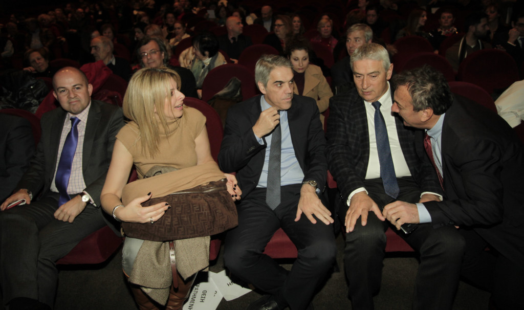 ÅÊÄÇËÙÓÇ ÔÏÕ ÔÏÌÅÁ ÃÕÍÁÉÊÙÍ ÔÇÓ ÍÅÁÓ ÄÇÌÏÊÑÁÔÉÁÓ ÓÅ ÓÕÍÅÑÃÁÓÉÁ ÌÅ ÔÇÍ ÁÑ×ÉÐÅÉÊÓÏÐÇ ÁÈÇÍÙÍ--×ÑÇÓÔÏÓ ÌÌÐÏÍÇÓ//EUROKINISSI