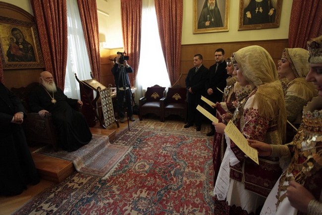 ×ÑÉÓÔÏÕÃÅÍÍÉÁÔÉÊÁ ÊÁËÁÍÔÁ ÓÔÏÍ ÁÑ×ÉÅÐÉÓÊÏÐÏ --(ÖÙÔÏ ÁÑÂÁÉÔÉÊÏÓ ÐÏËÉÔÉÓÔÉÊÏÓ ÓÕËËÏÃÏÓ ) ×ÑÇÓÔÏÓ ÌÐÏÍÇÓ/EUROKINISSI