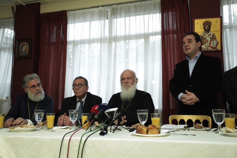 Ï ÁÑ×ÉÅÐÉÓÊÏÐÏÓ ÉÅÑÙÍÕÌÏÓ ÊÁÉ Ï ÕÐ. ÌÅÔÁÍÁÓÔÅÕÔÉÊÇÓ ÐÏËÉÔÉÊÇÓ ÃÉÁÍÍÇÓ ÌÏÕÆÁËÁÓ ÓÅ ÎÅÍÙÍÁ ÁÍÇËÉÊÙÍ ÌÅÔÁÍÁÓÔÙN--×ÑÇÓÔÏÓ ÌÐÏÍÇÓ