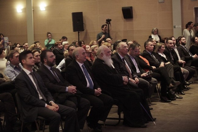 ÁÉÃÁËÅÙ ÅÊÄÇËÙÓÇ ÊÁÉ ÊÏÐÇ ÔÇÓ ÂÁÓÉËÏÐÉÔÁÓ ÔÇÓ ÂÉÂËÉÏÈÇÊÓÇ ÔÇÓ ÁÑ×ÉÅÐÉÓÊÏÐÇÓ ÁÈÇÍÙÍ---×ÑÇÓÔÏÓ ÌÐÏÍÇÓ//EUROKINISSI