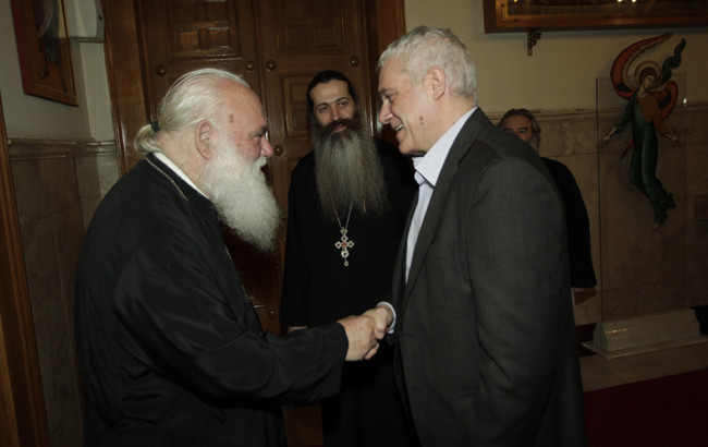 ???U????Q?O?????????? ??MP? ?. C????MP???EM? ???o-?U???ýU//