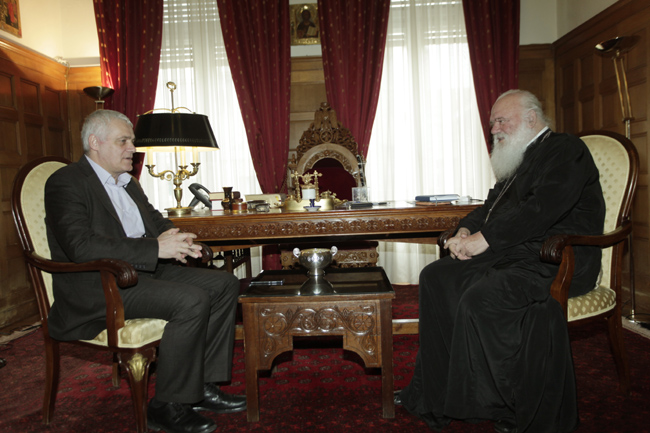 σχολαζουσών γαιών