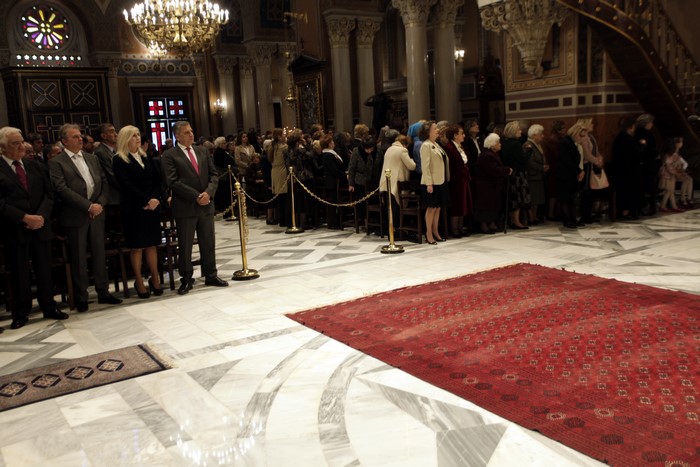 ÊÕÑÉÁÊÇ ÔÙÍ ÂÁÉÙÍ ÓÔÇÍ ÌÇÔÑÏÐÏËÇ ÁÈÇÍÙÍ-- ÖÙÔÏ ×ÑÇÓÔÏÓ ÌÐÏÍÇÓ/