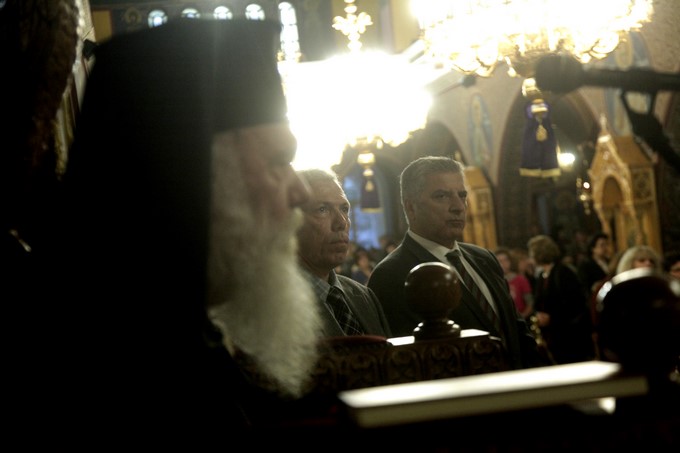 ÐÅÔÑÁËÙÍÁ--Ï ÁÑ×ÉÅÐÉÓÊÏÐÏÓ ÉÅÑÙÍÕÌÏÓ ÓÔÇÍ ÁÊÏËÏÕÈÉÁ ÔÏÕ ÍÕÌÖÉÏÕ(ÁÃÉÁ ÁÉÊÁÔÅÑÉÍÇ ÐÅÔÑÁËÙÍÙÍ ÌÅÃÁËÇ ÄÅÕÔÅÑÁ)--×ÑÇÓÔÏÓ ÌÐÏÍÇÓ