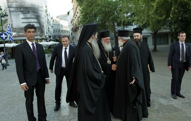 ÌÅÃÁËÇ ÐÁÑÁÓÊÅÕÇ--ÁÊÏËÏÕÈÉÁ ÔÏÕ ÅÐÉÔÁÖÉÏÕ ÊÁÉ ÐÅÑÉÖÏÑÁ ÔÏÕ, ÔÇÓ ÌÇÔÑÏÐÏËÇÓ ÁÈÇÍÙÍ--×ÑÇÓÔÏÓ ÌÐÏÍÇÓ