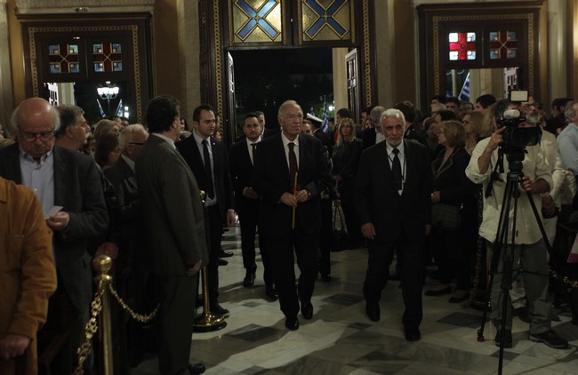 ÌÅÃÁËÇ ÐÁÑÁÓÊÅÕÇ--ÁÊÏËÏÕÈÉÁ ÔÏÕ ÅÐÉÔÁÖÉÏÕ ÊÁÉ ÐÅÑÉÖÏÑÁ ÔÏÕ, ÔÇÓ ÌÇÔÑÏÐÏËÇÓ ÁÈÇÍÙÍ--×ÑÇÓÔÏÓ ÌÐÏÍÇÓ