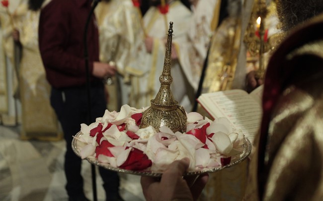 ÌÅÃÁËÇ ÐÁÑÁÓÊÅÕÇ--ÁÊÏËÏÕÈÉÁ ÔÏÕ ÅÐÉÔÁÖÉÏÕ ÊÁÉ ÐÅÑÉÖÏÑÁ ÔÏÕ, ÔÇÓ ÌÇÔÑÏÐÏËÇÓ ÁÈÇÍÙÍ--×ÑÇÓÔÏÓ ÌÐÏÍÇÓ