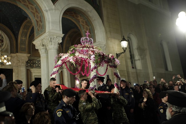 ÌÅÃÁËÇ ÐÁÑÁÓÊÅÕÇ--ÁÊÏËÏÕÈÉÁ ÔÏÕ ÅÐÉÔÁÖÉÏÕ ÊÁÉ ÐÅÑÉÖÏÑÁ ÔÏÕ, ÔÇÓ ÌÇÔÑÏÐÏËÇÓ ÁÈÇÍÙÍ--×ÑÇÓÔÏÓ ÌÐÏÍÇÓ