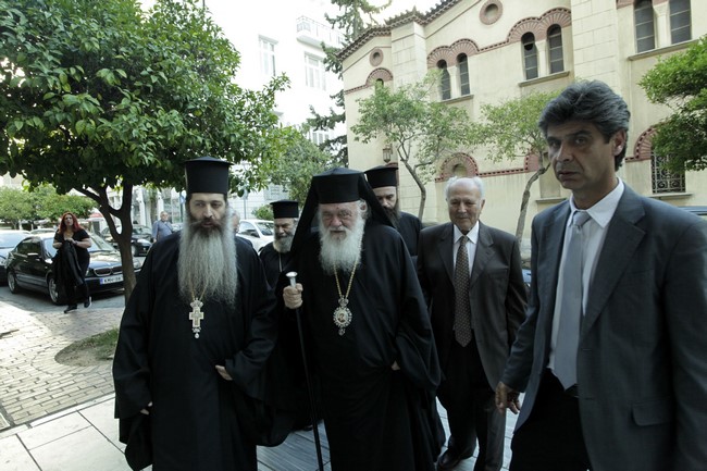 Ï ÁÑ×ÉÅÐÉÓÊÏÐÏÓ ÉÅÑÙÍÕÌÏÓ ÔÇÍ ÅÐÔÅÔÉÁÊÇ ÅÊÄÇËÙÓÇ ÓÔÏÍ ÓÕËËÏÃÏ #ÐÁÑÍÁÓÓÏÓ# ÃÉÁ ÔÇÍ  ÁËÙÓÇ ÔÇÓ ÊÙÍÓÔÁÍÔÉÍÏÐÏËÅÙÓ//×ÑÇÓÔÏÓ ÌÐÏÍÇÓ