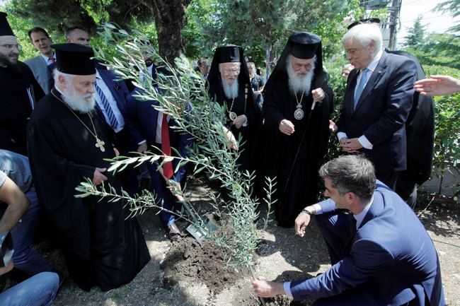 Ó×ÇÌÁÔÁÑÁÉ--ÇÌÅÑÉÄÁÉ-ÅÊÄÇËÙÓÇ ÔÇÓ ÐÅÑÉÖÅÑÅÉÁÓ ÓÔÅÑÅÁÓ ÅËËÁÄÁÓ ÃÉÁ ÔÏ ÐÅÑÉÂÁËËÏÍ ×ÁÉÑÅÔÉÓÌÏÕÓ ÁÐÏ  ÔÏÍ ÐÁÔÑÉÁÑ×Ç ÂÁÑÈÏËÏÌÁÉÏ ÊÁÉ ÔÏÕ  Ð.ô.Ä ÐÑÏÊÏÐÇ ÐÁÕËÏÐÏÕËÏ//×ÑÇÓÔÏÓ ÌÌÐÏÍÇÓ//EUROKINISSI