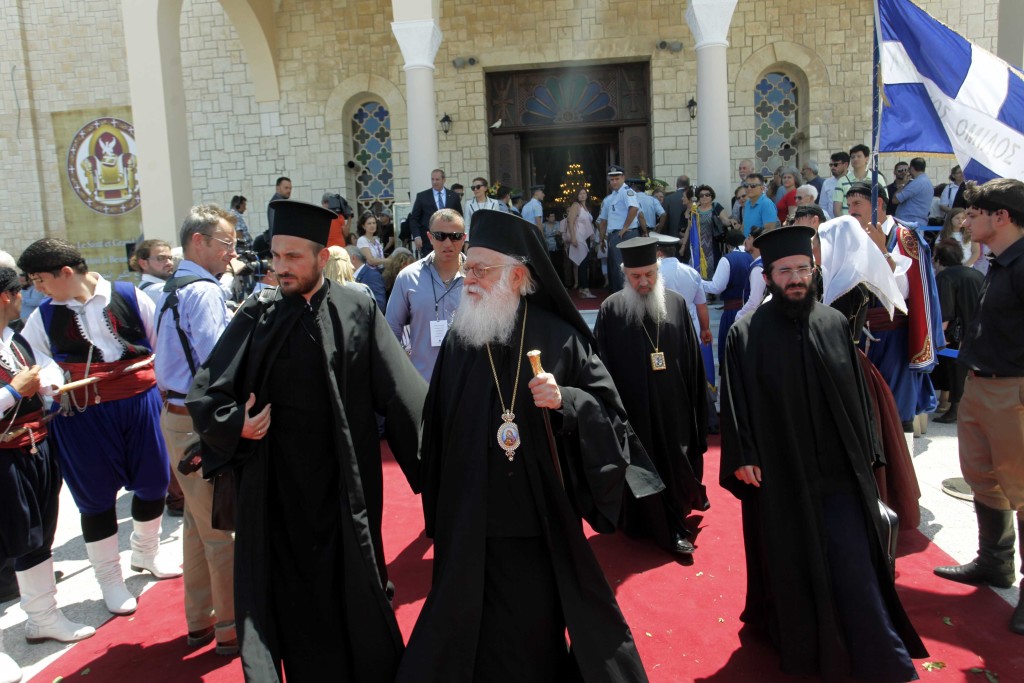 ×ÁÍÉÁ--ËÅÉÔÏÕÑÃÉÁ ÓÔÏÍ ÉÅÑÏ ÍÁÏ ÐÅÔÑÏÕ ÊÁÉ ÐÁÕËÏÕ ÔÙÍ ÐÑÏÊÁÈÇÌÅÍÙÍ ÏÑÈÏÄÏÎÙÍ ÅÊÊËÇÓÉÙÍ(óôéãìéïôõðá ìåôá ôçí ëåéôïõñãéá)-----×ÑÇÓÔÏÓ ÌÐÏÍÇÓ//EUROKINISSI