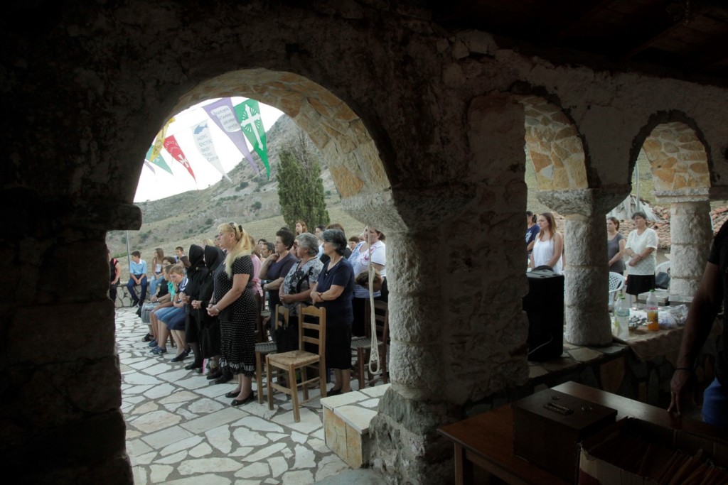 ÖÙÔÏ ÁÐÏ ÔÏÍ ×ÈÅÓÉÍÏ ÅÓÐÅÑÍÏ ÓÔÇÍ ÌÏÍÇ ÐÑÏÖÇÔÇ ÇËÉÁ ÓÔÏ ÊÁÑÁÉÓÊÁÊÇ ÁÓÔÁÊÏÕ//×ÑÇÓÔÏÓ ÌÐÏÍÇÓ//EUROKINISSI