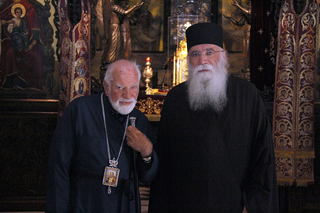 Mitr Chicago Monastery1428