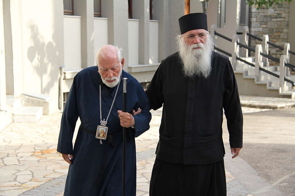 Mitr Chicago Monastery1476