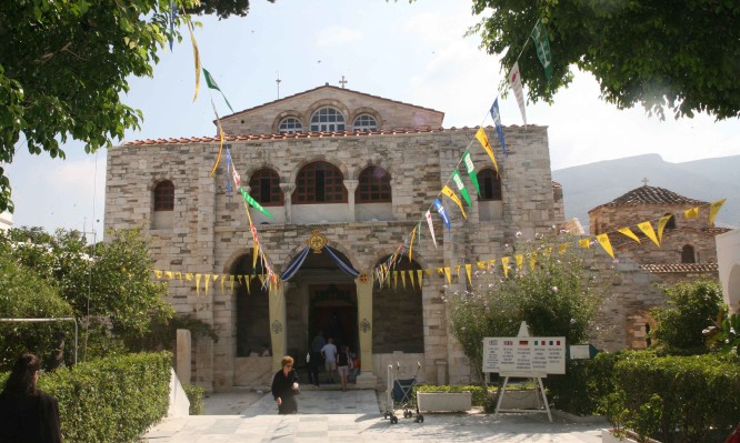 Εκατονταπυλιανή