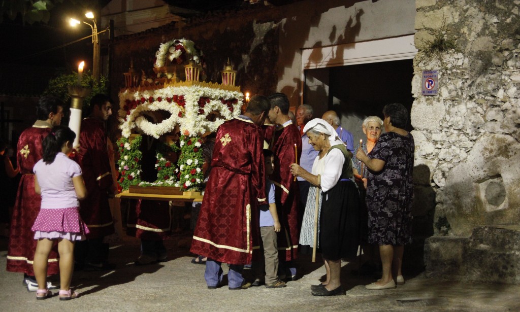 ÊÅÑÊÕÑÁ-ÄÅÊÁÐÅÍÔÁÕÃÏÕÓÔÏÓ- ÅÏÑÔÁÓÌÏÓ ÔÇÓ ÐÁÍÁÃÉÁÓ ÐÅÑÉÖÏÑÁ ÔÏÕ ÅÐÉÔÁÖÉÏÕ ÓÔÏ ×ÙÑÉÏ ÍÕÌÖÅÓ.(EUROKINISSI-ÃÉÙÑÃÏÓ ÊÏÍÔÁÑÉÍÇÓ)