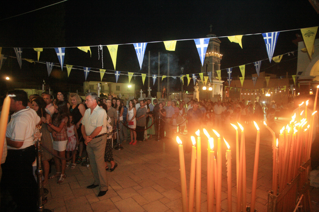 ÁÑÃÏËÉÄÁ-Ìå ôçí êáèéåñùìÝíç ëáìðñüôçôá ãéïñôÜóèçêå êáé öÝôïò óôï ¶ñãïò ç ãéïñôÞ ôçò «ÊïéìÞóåùò ôçò Èåïôüêïõ».(eurokinissi-Âáóßëçò Ðáðáäüðïõëïò)