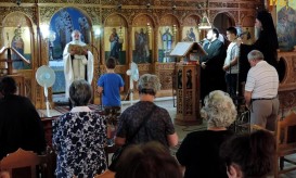 παρακλητικός