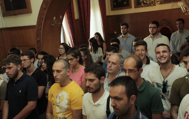 ÓÕÍÁÍÔÇÓÇ ÔÏÕ ÁÑ×ÉÅÐÉÓÊÏÐÏÕ ÉÅÑÙÍÕÌÏÕ ÌÅ ÓÔÅËÅ×Ç ÔÙÍ ÊÁÔÁÓÊÇÍÙÓÅÙÍ ÔÇÓ ÁÑ×ÉÅÐÉÓÊÏÐÇÓ ÁÈÇÍÙÍ//×ÑÇÓÔÏÓ ÌÐÏÍÇÓ