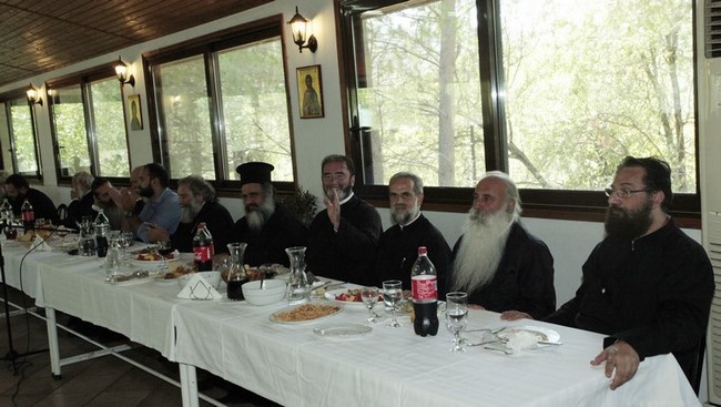 ÃÅÕÌÁ ÔÏÕ ÁÑ×ÉÅÐÉÓÊÏÐÏÕ ÉÅÑÙÍÕÌÏÕ ÓÅ ÓÔÅËÅ×Ç ÊÁÉ ÅÑÃÁÆÏÌÅÍÏÕÓ ÓÅ ÅÊÊËÇÓÉÁÓÔÉÊÏÕÓ ÏÑÃÁÍÉÓÌÏÕÓ//×ÑÇÓÔÏÓ ÌÐÏÍÇÓ