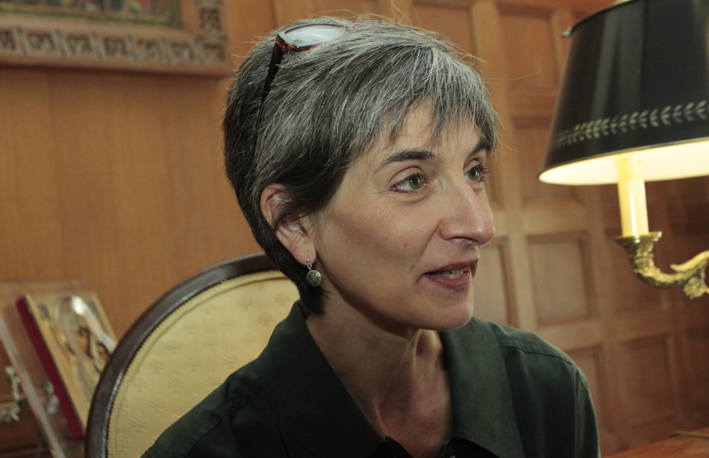 ÓÕÍÁÍÔÇÓÇ ÔÏÕ ÁÑ×ÉÅÐÉÓÊÏÐÏÕ ÉÅÑÙÍÕÌÏÕ ÌÅ ÔÇÍ (íåá) ÐÑÅÓÂÕ ÔÇÓ ÌÅÃÁËÇÓ ÂÑÅÔÁÍÉÁÓ KATE SMITH//×ÑÇÓÔÏÓ ÌÐÏÍÇÓ