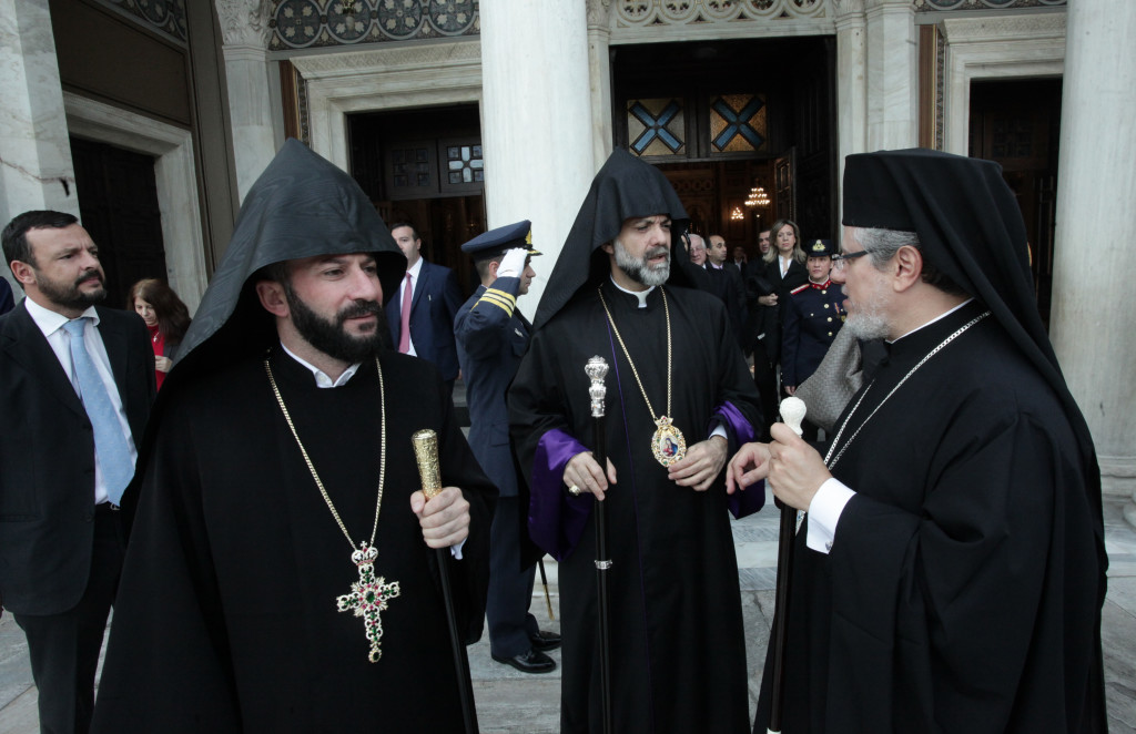 ÌÇÔÑÏÐÏËÉÔÉÊÏÓ ÍÁÏÓ ÁÈÇÍÙÍ -ÄÏÎÏËÏÃÉÁ ÃÉÁ ÔÇÍ ÅÈÍÉÊÇ ÅÏÑÔÇ ÔÇÓ 28çò ÏÊÔÙÂÑÉÏÕ//×ÑÇÓÔÏÓ ÌÐÏÍÇÓ