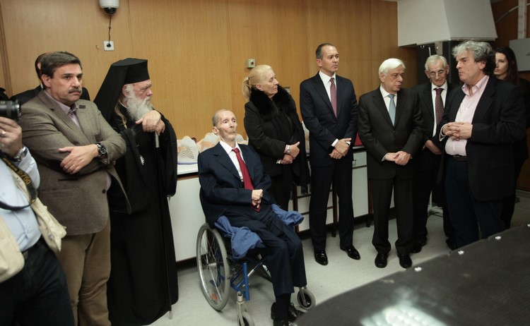 Ï ÁÑ×ÉÅÐÉÓÊÏÐÏÓ ÉÅÑÙÍÕÌÏÓ ÐÁÑÏÕÓÉÁ ÔÏÕ Ð.ô.Ä. ÐÑÏÊÏÐÇ ÐÁÕËÏÐÏÕËÏÐÏÕ ÊÁÉ ÔÏÕ ÕÐ. ÕÃÅÉÁÓ ÁÍÄÑÅÁ ÎÁÍÈÏÕ ÔÅËÅÓÅ ÔÏÍ ÁÃÉÁÌÓÏ  ÔÙÍ ÅÃÊÁÉÍÉÙÍ ÍÅÁÓ ÐÔÅÑÕÃÁÓ ÓÔÏ ÍÏÓÏÊÏÌÅÉÏ ÁÃÉÏÓ ÓÁÂÂÁÓ//×ÑÇÓÔÏÓ ÌÐÏÍÇÓ